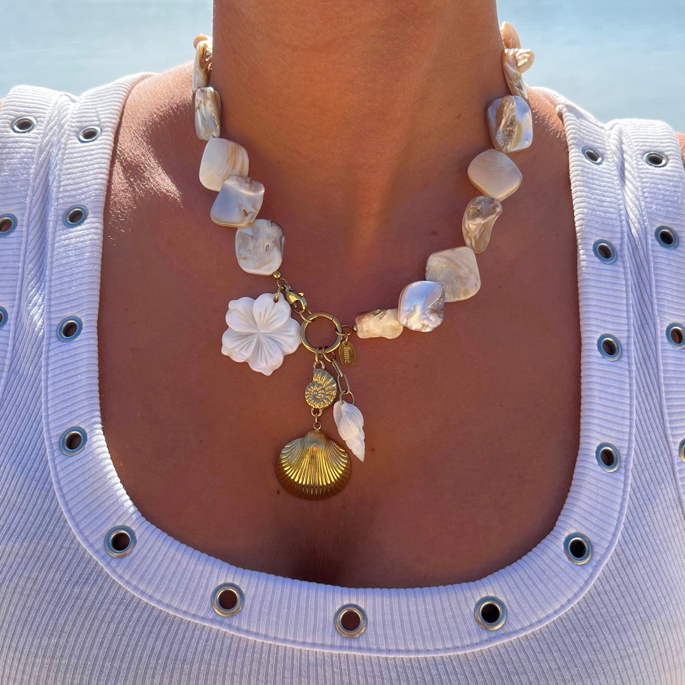 Collier - Le coquillage doré